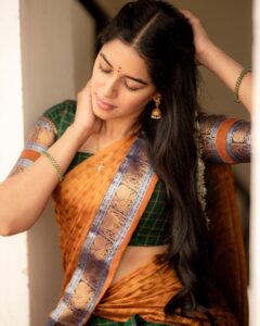 Mirnalini Ravi Instagram - May this Ugadi bring peace and balance to your life. Wishing you a Happy Ugadi🔥☀️🪔
 
@ivalinmabia 
@camerasenthil
@saranyamakeupartistry
@mani_stylist_
 @rrajeshananda