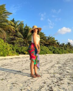 Mirnalini Ravi Instagram - Beach bum 🌊
@canareef 

#CanaReef #MaldivesTourism #Tourism #LoveMaldives #loveCanaReef#addu #visitmaldives