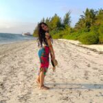 Mirnalini Ravi Instagram - Beach bum 🌊 @canareef #CanaReef #MaldivesTourism #Tourism #LoveMaldives #loveCanaReef#addu #visitmaldives The Maldives