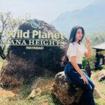 Mirnalini Ravi Instagram – Vacay Dump 🏔

Thank you @tripstoluxury & @wildplanet_banaheights for having us🫶🏻 Wayanad