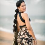 Mirnalini Ravi Instagram – My sense of direction leads me one way : to the beach 🤍