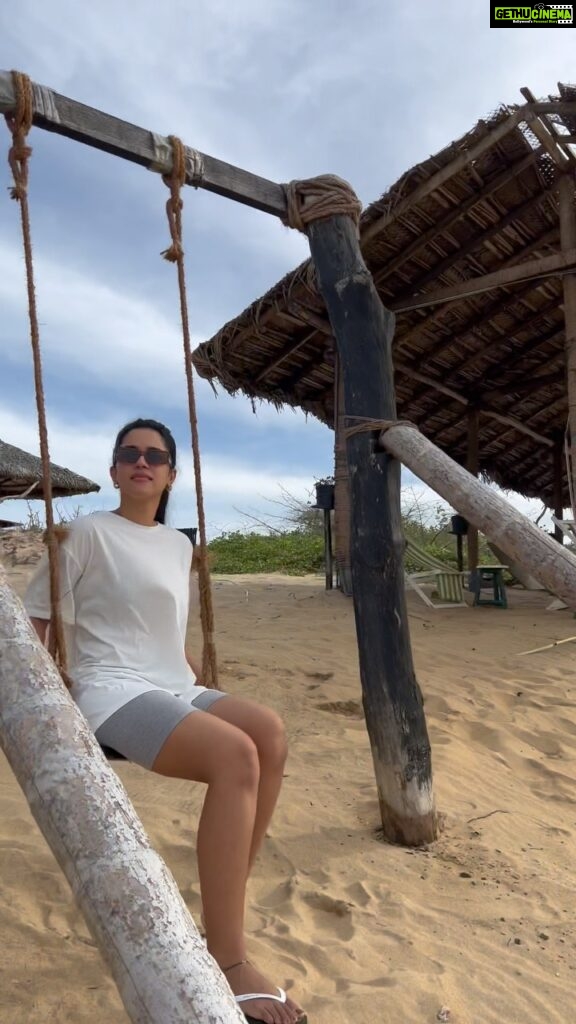 Mirnalini Ravi Instagram - Its been a month already of this wholesome vacation 🫶🏻 #srilanka🇱🇰 Thank you @jetwinghotels @madura_travel_service @srilankanairlinesofficial for being the nicest with greatest hospitality 🥹❣️ #SoSrilanka 🇱🇰