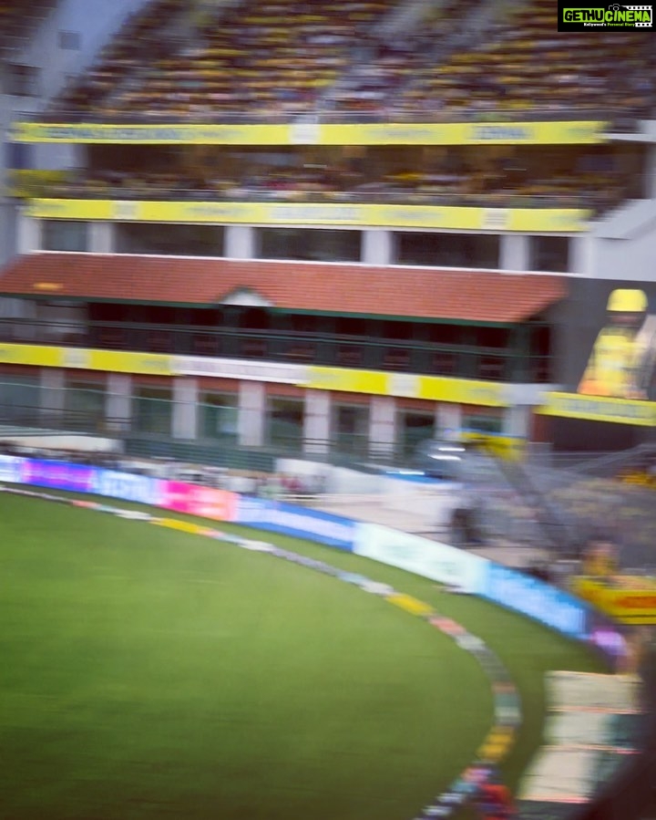 Mirnalini Ravi Instagram - The CHEPAUK 💛🔥🥹 #CSKvsMI 🦁 Chepauk Stadium