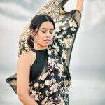 Mirnalini Ravi Instagram – My sense of direction leads me one way : to the beach 🤍
