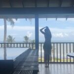 Mirnalini Ravi Instagram - Birthday dump 🎈#WHOLESOME 💕 Exactly how i wanted my Birthday🎂 Wearing a loungewear 👚along with family, Poolside 🏊‍♀️ viewing the ocean hearing the waves splash 🌊 and feeling the nicest breeze 🍃 #Grateful for all the Love ❤️ 🧿 Thank you @jetwinghotels @madura_travel_service 💕 Jetwing Lighthouse Hotel & Spa