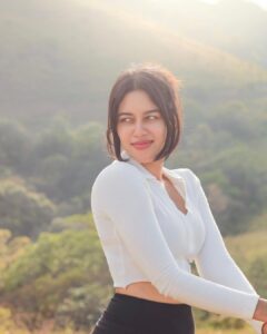 Mirnalini Ravi Instagram - Bound to be Golden ⚜️✨

PC @sanjai_sukumar06