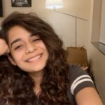 Mithila Palkar Instagram - Haven’t tried singing anything new but found a video I hadn’t uploaded so I don’t miss #SingSongSaturday this time ^.^