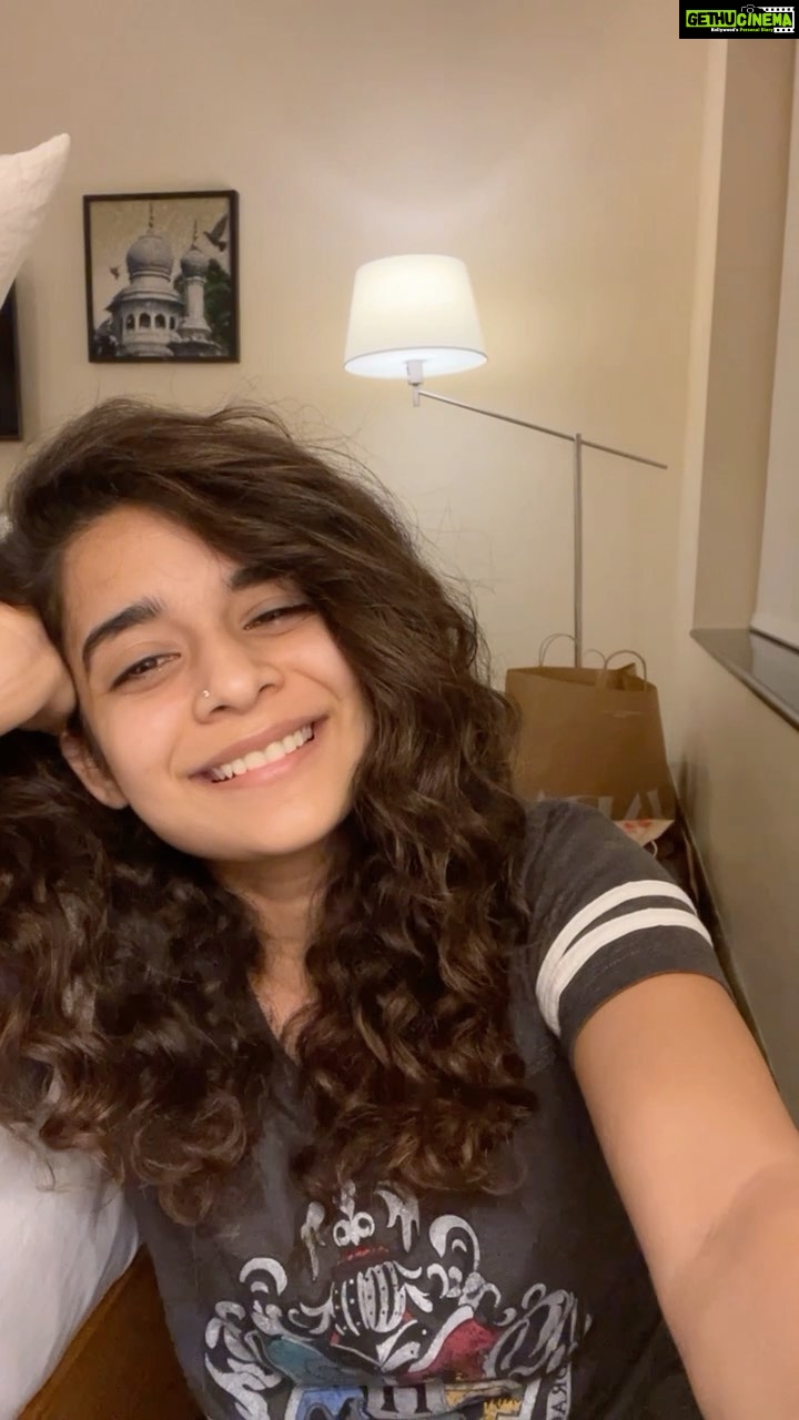 Mithila Palkar Instagram - Haven’t tried singing anything new but found a video I hadn’t uploaded so I don’t miss #SingSongSaturday this time ^.^