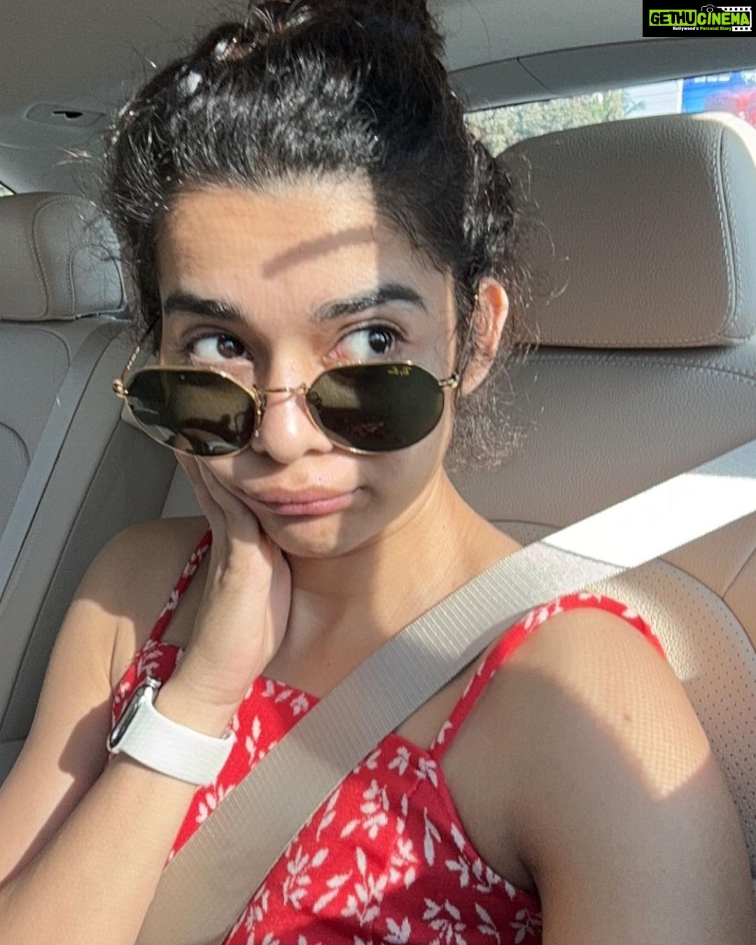 Mithila Palkar Instagram - Happy Valentine’s Day or something like that? ♥️
