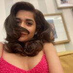 Mithila Palkar Instagram - I’m ready for the week…I think. 😝💃🏻