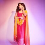 Mithila Palkar Instagram - Hieee 💖 Styled by @shreejarajgopal Assisted by @dhwanii.jain HMU @bhavyaarora Assisted by Pravin 📸 @shivamguptaphotography Outfit @anjanabohra_official Earrings @anmoljewellers Rings @karishma.joolry @silverstreakstore Bag @thepurplesack Footwear @fizzygoblet