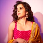 Mithila Palkar Instagram - Hieee 💖 Styled by @shreejarajgopal Assisted by @dhwanii.jain HMU @bhavyaarora Assisted by Pravin 📸 @shivamguptaphotography Outfit @anjanabohra_official Earrings @anmoljewellers Rings @karishma.joolry @silverstreakstore Bag @thepurplesack Footwear @fizzygoblet