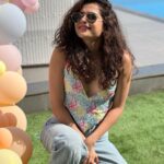 Mithila Palkar Instagram - Managed to sneak in a fab getaway with some very precious people thanks to @stayvista_official! #Euphoria in Karjat lent itself generously as the perfect nest to end a beautiful birthday week. Grand yet homely, aided with the best hospitality and comforting, delicious food! Our hearts and tummies were full! ♥️
