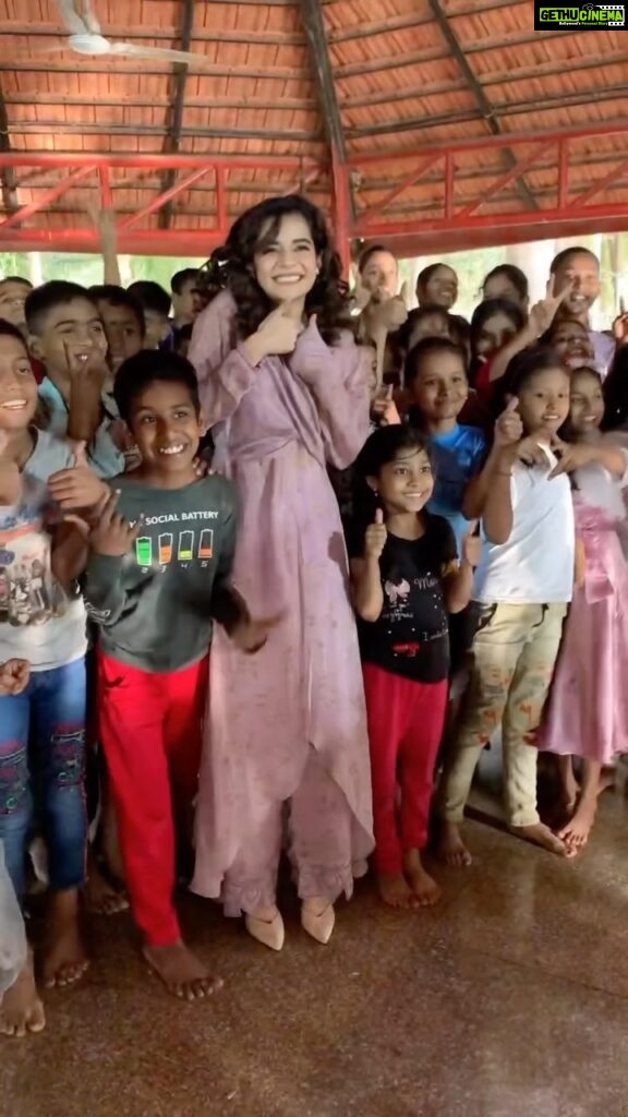 Mithila Palkar Instagram - I had the cutest birthday party this year with the most adorable kids at @angelxpressfoundation ! Thank you for making this happen #ExceedCares @exceedentertainment ! I got to chat with them, sing with them, dance with them and it was such a refreshing way to begin a new year! The innocence, curiosity and fearlessness in children is so infectious! I’m so happy I got to revel in that ♥️ Thank you @the_eatfit for the yummy snacks that we all relished! 🎂
