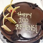 Mithila Palkar Instagram - 100 shows of #DekhBehen! A play I have the privilege of being part of with these lovely ladies. So many stories, hugs, tears and love! ♥️ Yesterday was surreal! Thank you to each and every audience member that came to watch the shows - once, twice, many times! Here’s to another 100 🥂 NCPA Mumbai