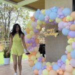 Mithila Palkar Instagram - Managed to sneak in a fab getaway with some very precious people thanks to @stayvista_official! #Euphoria in Karjat lent itself generously as the perfect nest to end a beautiful birthday week. Grand yet homely, aided with the best hospitality and comforting, delicious food! Our hearts and tummies were full! ♥️