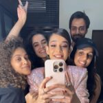 Mithila Palkar Instagram - To all the #LittleThings lovers out there - this one is for you! THANK YOU! We are because you are 🫶🏻 Thank you @filmfare , jury and to everyone who voted! What a special night! Got to bring this beauty home for a very special show. It was so lovely to celebrate this win with the #LittleThings family and so many precious, heart people. I’ve always been blessed with the best and I’m eternally grateful for that ♥️✨ Won the Best Actor (female) - Critics Choice for Little Things Season 4.