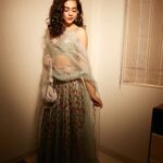 Mithila Palkar Instagram - ✨ 📸 @shivamguptaphotography Styled by @shreejarajgopal HMU by @shrushti_birje Lehenga- @drishtizahabia Earrings- @karishma.joolry Potli @eena.official Style team @yeshadattani @dhwanii.jain HMU team @makeupandhairby_netra