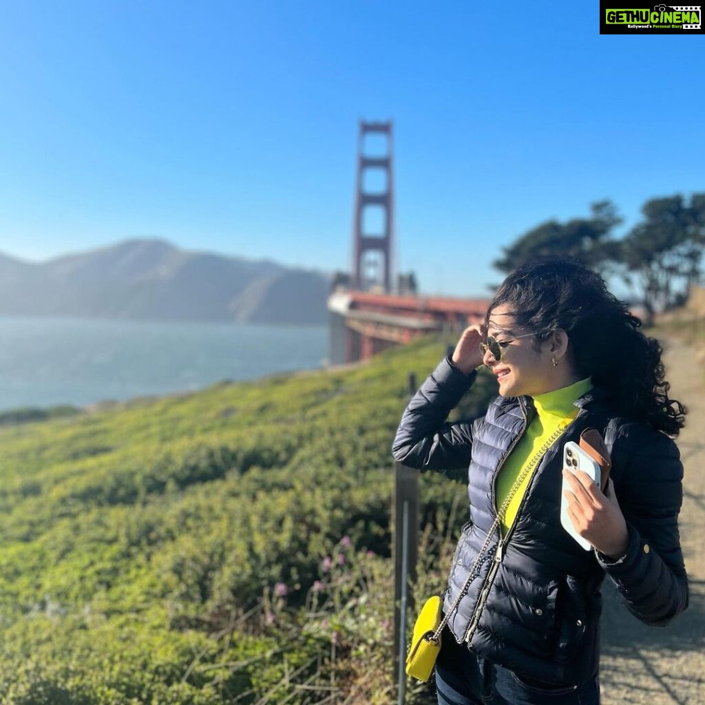 Mithila Palkar Instagram - Swipe right to meet cousin Itt’s cousin #tudududumclapclap Golden Gate Bridge San Francisco