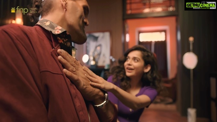 Mithila Palkar Instagram - For your ‘dil ke kareeb’ one, you need a ‘dil jitna khaas’ gift. Watch on to discover how I help Khali find it. Pick a ‘khaas’ gift for your ‘khaas’ one at www.fnp.com 🥳 #Ad