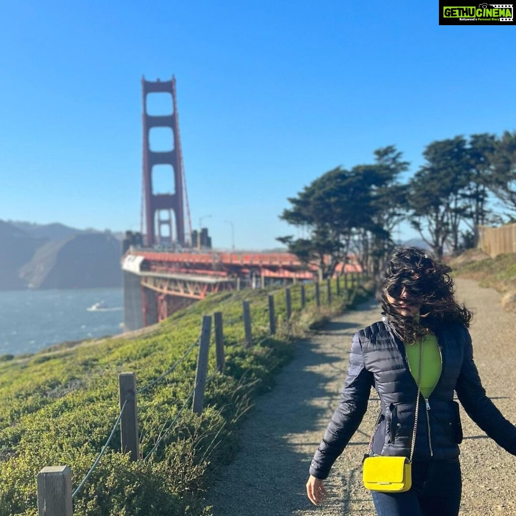 Mithila Palkar Instagram - Swipe right to meet cousin Itt’s cousin #tudududumclapclap Golden Gate Bridge San Francisco