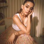 Mithila Palkar Instagram - S T R E E T C O U T U R E - a fun way to mix up comfort and comfortable couture ;) Lehenga @taruntahiliani Rings @aquamarine_jewellery @minerali_store @bloome.in Bracelets @bloome.in Styling @shreejarajgopal Style team @dhwanii.jain Make up @sahithya.shetty Hair @krishnakami Photographer @kadamajay