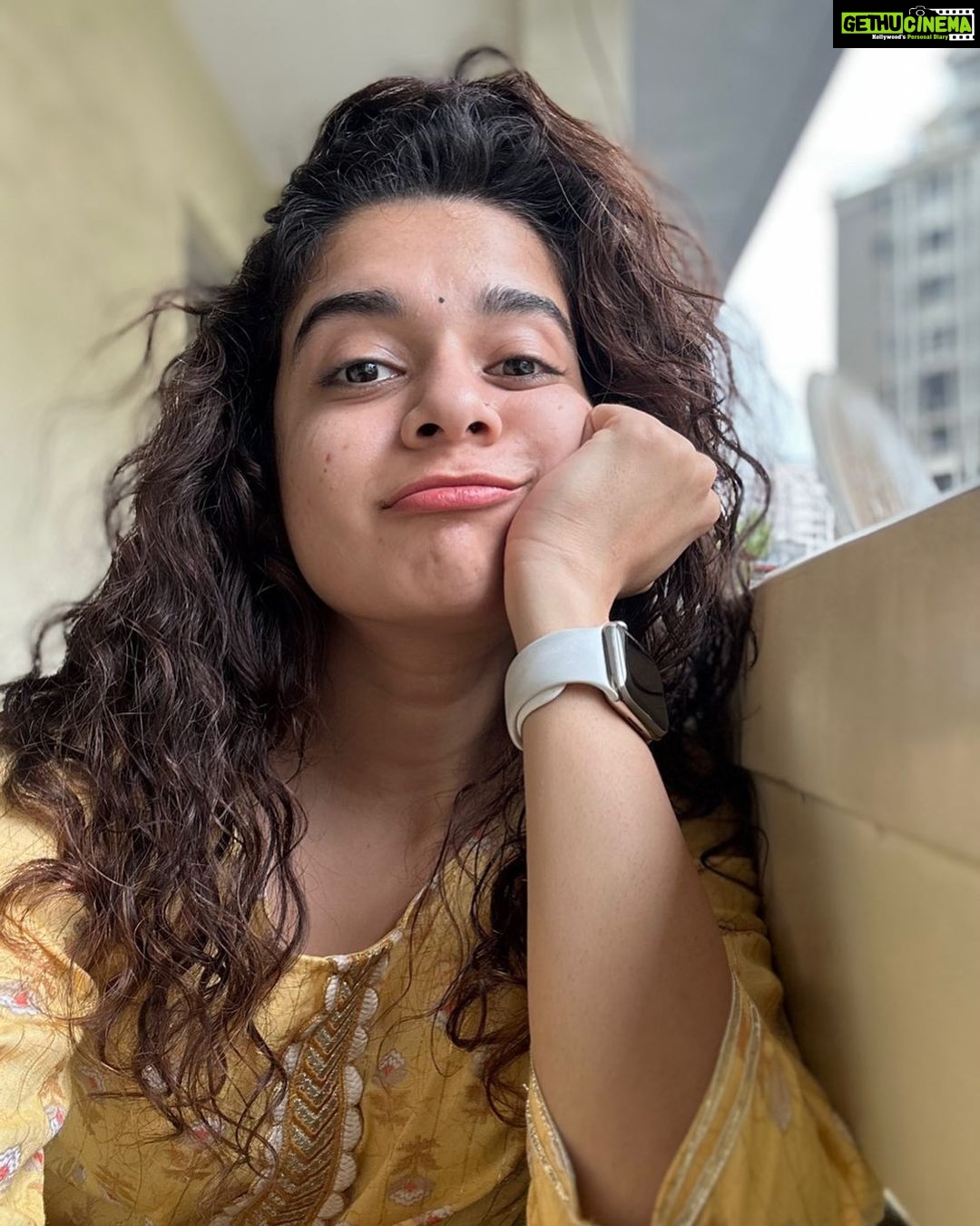Mithila Palkar Instagram - Pfft - this type of feeling is there. You say?