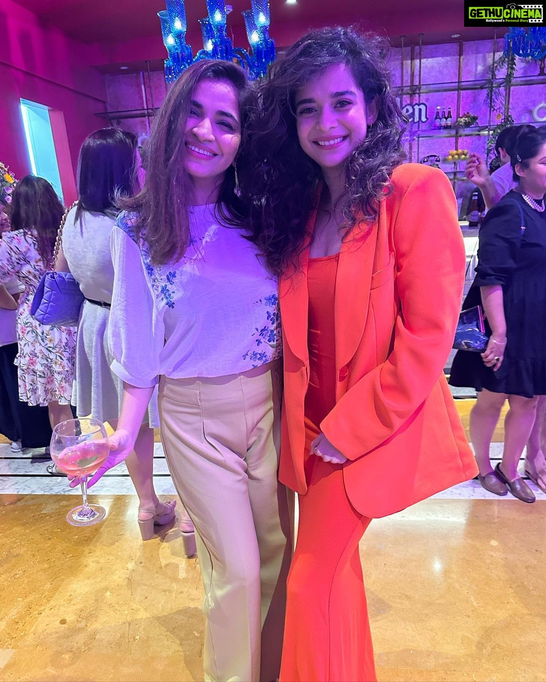 Mithila Palkar Instagram - It feels so special to be on this cover of @rollingstonein ! Thank you @nirmika for always believing and encouraging! 🧡 Met so many incredible women yesterday, such forces to reckon with! I feel so privileged and humbled to be listed alongside so many women who inspire me! #WomeninCreativity There are many who aren’t in the photos but lots of hugs were exchanged and I’m eternally grateful for that and all the love! 🤗🧡 Credits for the cover : Watch partner: Tissot India (@tissot_official) Photographer: Priyanka Nandwana (@priyankknandwana) Art director: Nikita Rao (@nikita_315) Cover design: Tanvi Shah (@tanvi_joel) Brand director: Noha Qadri (@nohaqadri) and Tulsi Bavishi (@tulsitops) Styling: Peusha Sethia and Sakshi Prithyani (@thepechestylists) Outfit: @zara Hmu : Kajol Mulani (@kajol_mulani) #PowerWomen25 #RollingStoneIndia #RSCover #MithilaPalkar #MaliniAgarwal #acessorios seeskaur