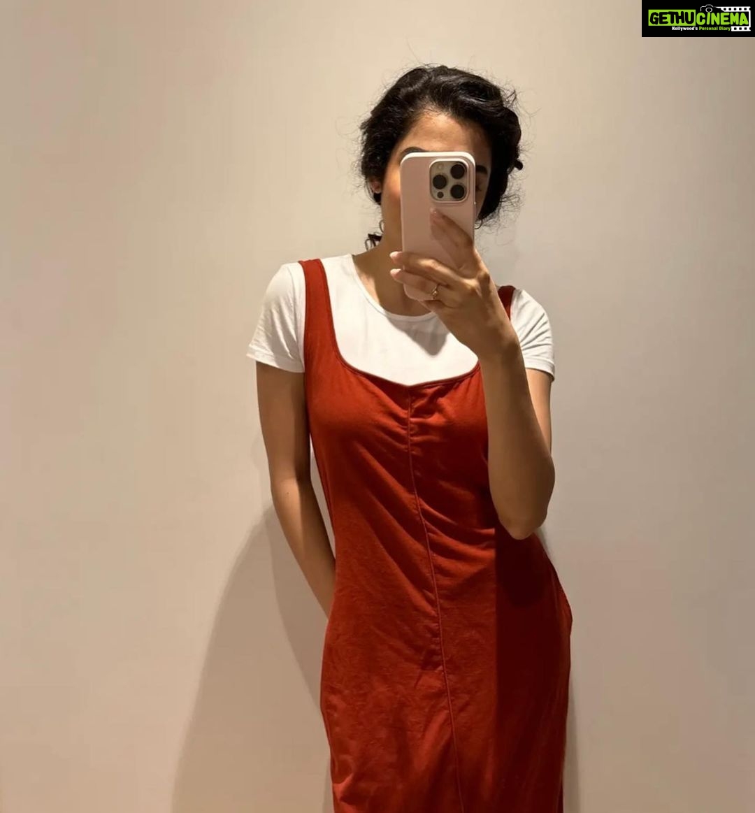 Mithila Palkar Instagram - New mirrors. New series 😬