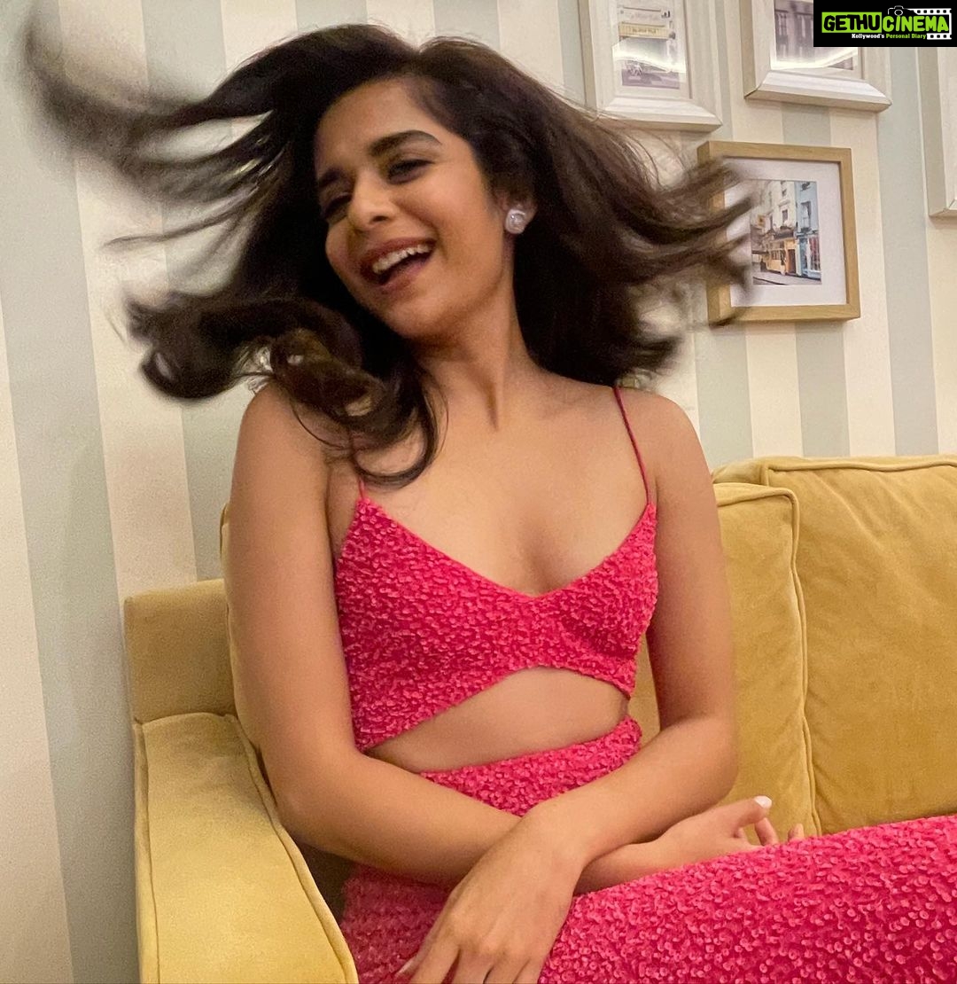 Mithila Palkar Instagram - I’m ready for the week…I think. 😝💃🏻