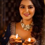 Monal Gajjar Instagram – Diwali 🪔🪔🪔🪔🪔😇🪔🪔🪔🪔

💄:- @aanalsavaliya 
👗:- @kamakshi_ahmedabad 
Style by :- @the_adorndrama 
#📸:- @deep_joshi_gallery  @jaimin_roy_films 

#festival #diwali #vibes #ootd #indian #happiness #monalgajjar #actor #life #imqueen👸🏻👑