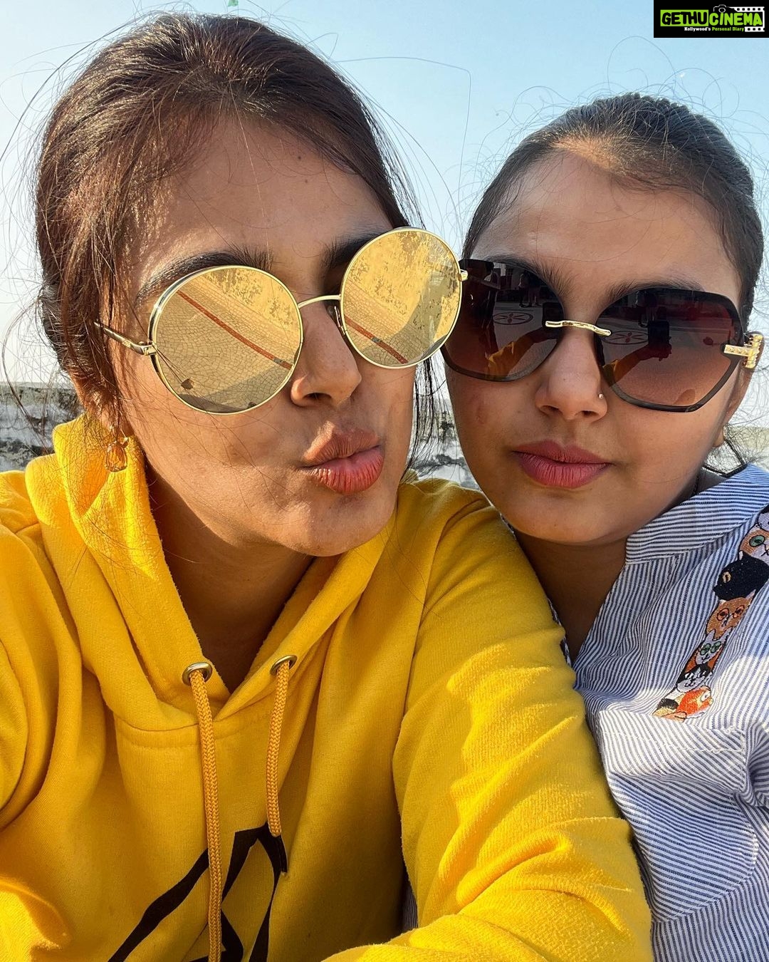 Monal Gajjar Instagram - Uttrayan special 🥰🥳🥰 #kitefestival #uttrayan #makarsankratispecial #pongal