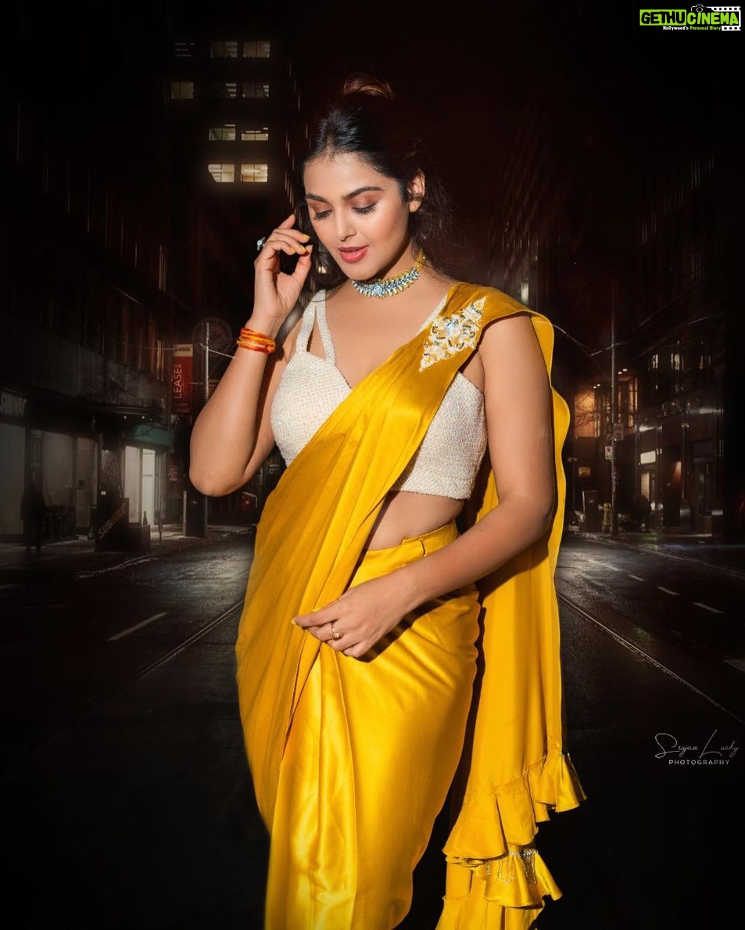 Monal Gajjar Instagram - Be like sun ☀️ keep on shining 😇 even it’s darker night. Wearing:- @tirumaladesigners Choker:- @kushalsfashionjewellery Hum :- @ramesh.babu_makeupartist @malla_readdy_hairstylist Style by:- @reshma_stylist Capture :- @srujanluckyphotography #danceikon #ootd #actor #life #love #lifestyle #saree #monalgajjar #imqueen👸🏻👑 Lucknow, Uttar Pradesh