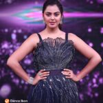 Monal Gajjar Instagram - As beautiful as a rose😍 #DanceIkonOnAHA Episodes 7 & 8 premiere this Sat & Sun @ 9 pm. @meramyakrishnan @sekharmaster @sreemukhi @monal_gajjar @yashwanthmaster @geethaarts @peoplemediafactory @sitharaentertainments @srivenkateswaracreations @mythriofficial @svccofficial #Ohmkar @oak_entertainments @bingo_snacks @realmeindia @mydrpainrelief @tenalidoublehorse @chandanabrosclothing @cocacola_india