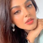 Monal Gajjar Instagram – Very traditional feel with my my fav @rj_vashishth voice😇🥳💃

#dance #ikon #promtion #indian #bindi #teribindiya #trending #actor #monalgajjar #imqueen👸🏻👑 Hyderabad