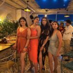 Monal Gajjar Instagram - It’s all about last night 🥳 thank you everyone for making my birthday special. It was all last moments arrangement. Nothing was plan but you made it great night. Special thanks to @aanalsavaliya & @team_aanalsavaliyaorange for glamours makeover for my birthday 🥰 love you Big thanks to @drashtigajjar94 for giving me your venue @makebatheloungecafe 🥰🙏🙏 #birthdaygirl #party #cake #ootd #grattitude #monalgajjar #imqueen👸🏻👑