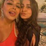 Monal Gajjar Instagram - It’s all about last night 🥳 thank you everyone for making my birthday special. It was all last moments arrangement. Nothing was plan but you made it great night. Special thanks to @aanalsavaliya & @team_aanalsavaliyaorange for glamours makeover for my birthday 🥰 love you Big thanks to @drashtigajjar94 for giving me your venue @makebatheloungecafe 🥰🙏🙏 #birthdaygirl #party #cake #ootd #grattitude #monalgajjar #imqueen👸🏻👑
