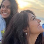 Monal Gajjar Instagram - Love you @karthika_nair9 🥰🥰🥰 who is that person in your life? Comment below 🥰🥳🥰 #reelsinstagram #friendship #goal #love #monalofthestory #imqueen👸🏻👑