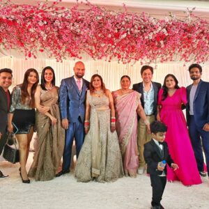 Monica Khanna Instagram - Congratulations!!!!! @chouhanmansi17 @ro8611 for this wonderful journey....

 चाहत होती है दोस्तों की साथ जीने की,
वरना जाना एक दिन अकेले ही है।।।

@hardiksangani @manish_goplani @chhayachouhan @jigyasa_07  #dosti #friendsforever #humpaanch #happiness