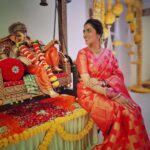 Monica Khanna Instagram – जिसने तुम्हे चाहा नहीं 
मांगा नहीं 
उसे तुम मिल जाओ
ये इंसाफ थोड़ी है।।😅😂

क्यों बप्पा सही कहा ना???🌻🌻🌻

📸-@framingmemories 

#shaadi #wedding #indianwedding #indian #shaadisaga #weddingphotography #mehndi #love #shaadiseason #weddings #marathiwedding #weddingsutra #indianweddings #weddinginspiration #weddingseason #marriage #india #fashion #weddingdress #destinationwedding #weddingdecor #makeup #mehendi #narathiwedding #makeup Iskon Temple Juhu Beach