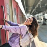Monica Khanna Instagram - Ye simran toh akele hi bhagegiiii..... Happy new year 2023 #newyear #happynewyear #christmas #love #instagood #newyearseve #happy #instagram #fashion #photography #party #winter #photooftheday #like #newyears #goals #follow #new #art #family #k #travel #celebration #music #life #merrychristmas #beautiful #style India