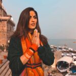 Monica Khanna Instagram - Raanjhana 💖🔱 . DO NOT REPOST 🚫 . IN FRAME @monnikkakhanna . 🎥 by @varanasipic . Follow me @varanasipic . Use hashtag #varanasipic . . #varanasiindia #mohhabat #reels #reelinstagram #reelkarofeelkaro #reelindia #reelsviral #varanasireels #reeltrending #mahadev #bholenath #music #bollywood #oldbollywood #movies #film #singer #drawing #ghats #videos #viralvideos #eveningvibes #ghatsofvaranasi #banaras #Varanasi #kashi #likecommentshare Varanasi, India