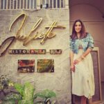 Monica Khanna Instagram - Waiting to find my Romeo"in @julietteristorante ❤️ Have become my absolute favourite restaurant. Menu is extensive and seasonal to a particularly high standard. Definitely fine dining. It can be expensive but worth it....Highly recommended.Food is pretty good, some italian classics and some twists which was 100% worth it of your choice..... @rainmakerconsults #restaurant #food #foodie #foodporn #instafood #foodlover #dinner #bar #foodphotography #delicious #yummy #foodstagram #lunch #instagood #chef #foodblogger #cafe #love #hotel #foodies #tasty #pizza #wine #eat #delivery #restaurante #travel #foodgasm #cocktails #healthyfood
