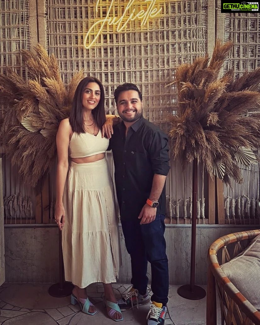 Monica Khanna Instagram - Waiting to find my Romeo"in @julietteristorante ❤️ Have become my absolute favourite restaurant. Menu is extensive and seasonal to a particularly high standard. Definitely fine dining. It can be expensive but worth it....Highly recommended.Food is pretty good, some italian classics and some twists which was 100% worth it of your choice..... @rainmakerconsults #restaurant #food #foodie #foodporn #instafood #foodlover #dinner #bar #foodphotography #delicious #yummy #foodstagram #lunch #instagood #chef #foodblogger #cafe #love #hotel #foodies #tasty #pizza #wine #eat #delivery #restaurante #travel #foodgasm #cocktails #healthyfood