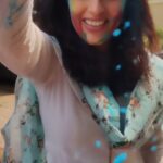 Monica Khanna Instagram - Aaj birat mein Holi re rasiya ♥️🤎🤍💙💚💛💜💓🖤🧡 Dilli walon ko aaj happy Holi😜 #trending #trendingreels #holireels #holi2023 #reels #instareels #lookgoodfeelgood #colorful #bekind #besafe #explore India
