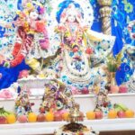 Monica Khanna Instagram - Holi aaye aur kaanha ji k sang Holi nahi kheli...aisa kaise??? #happyholi #reels #reelsinstagram #krishna #kanha #radharani #iskon #holi #explore #harekrishna #bekind #celebration