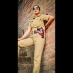 Monica Khanna Instagram - वर्दी वाली🇮🇳 Itni khoobsurat pictures kheechne Wale Hain -@manishmischief #police #uppolice #uniform #onduty #instagood #instapic #policeofficer #lawandorder #instagram Unnao, Uttar Pradesh
