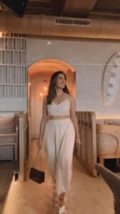 Monica Khanna Instagram - It's just YOU and the UNIVERSE....
#feelsogood #itsok #onestepatatime #behumble #begood #reels #reelsinstagram #explore #explorepage #instagood