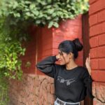 Monisha Blessy Instagram - POV : You’re scrolling through my camera roll 🤍🧿 Recentsss >>> 📸: @ebinezerashwin.j @arun.aryan26 🐒