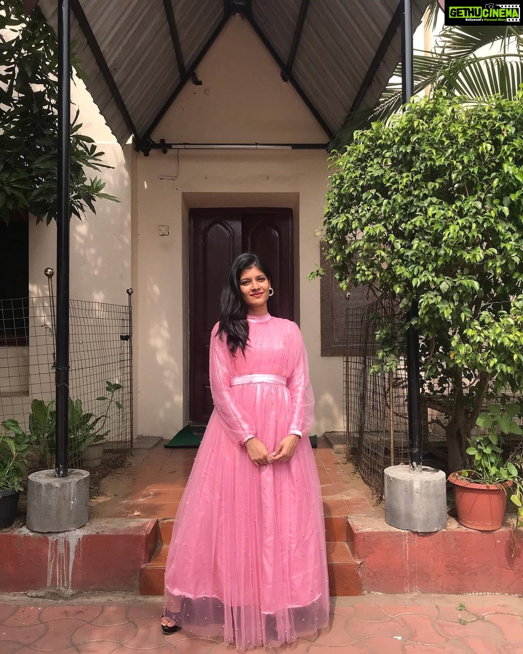 Monisha Blessy Instagram - Outfit : @aarshii_uk 💖☺️
